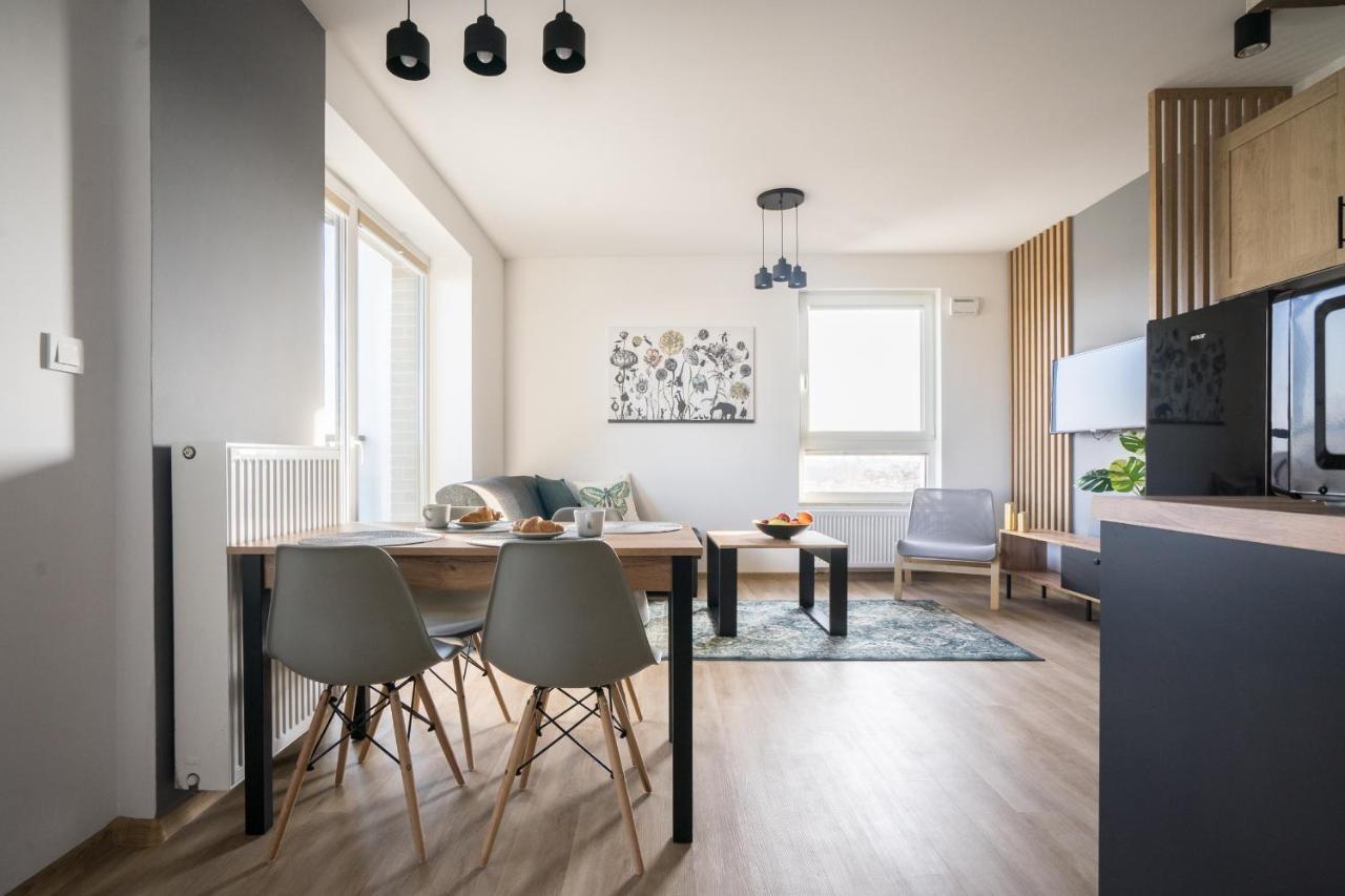 Bizapartments - Modern Flats With Parking Warszawa Eksteriør billede
